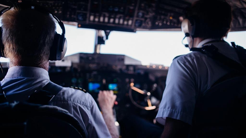 Pilota aerei ad equipaggio multiplo con i corsi MCC